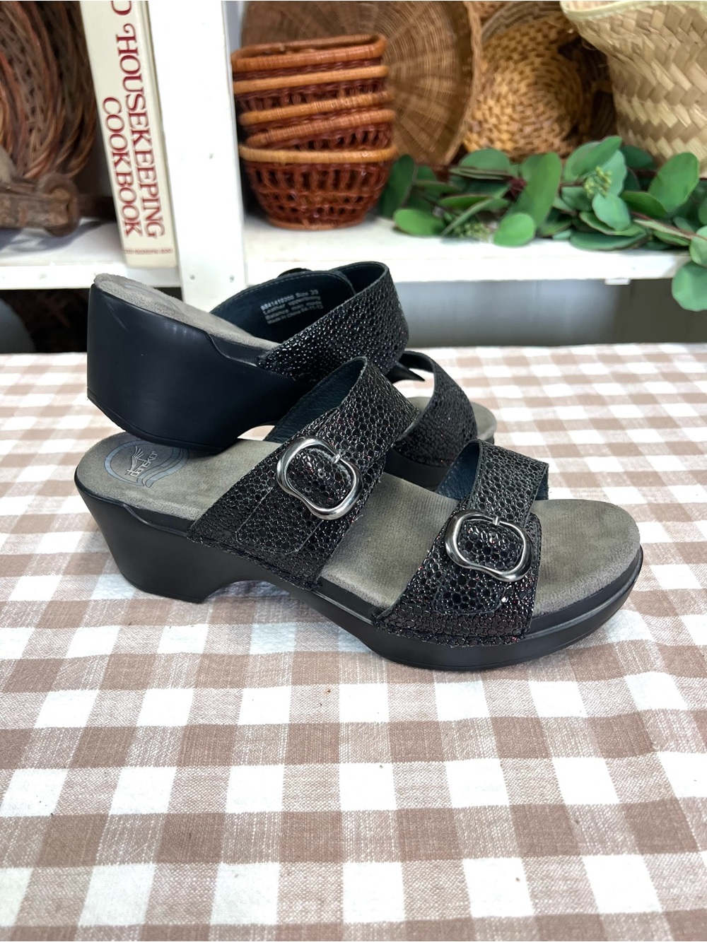 Dansko Sophie 2 strap clog sandal black glitter size 39 US 8.5-9